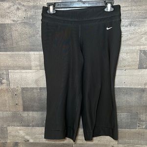 Black Nike Athletic Cropped Pants